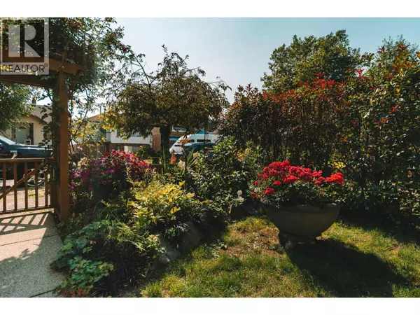 Vancouver, BC V5L2P3,2267 NAPIER STREET