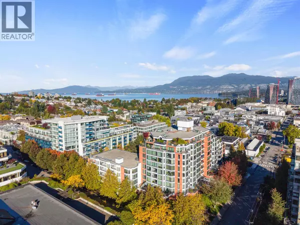 2201 PINE ST #301, Vancouver, BC V6J5E7