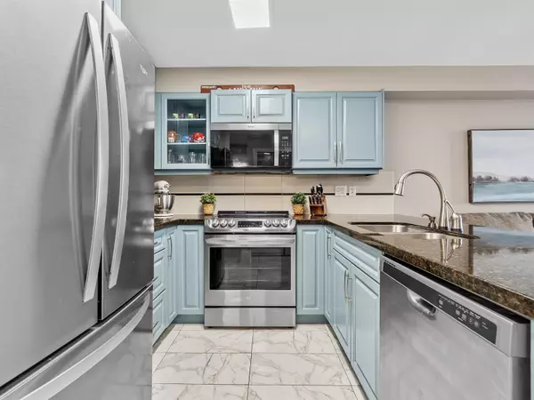 Langley, BC V3A3X4,19939 55A #105