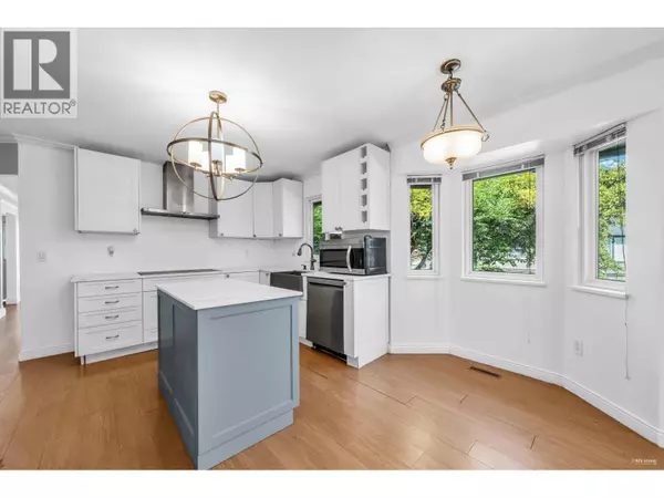 Pitt Meadows, BC V3Y2C6,12150 CHESTNUT CRESCENT