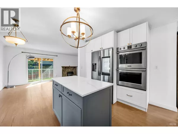 Pitt Meadows, BC V3Y2C6,12150 CHESTNUT CRESCENT