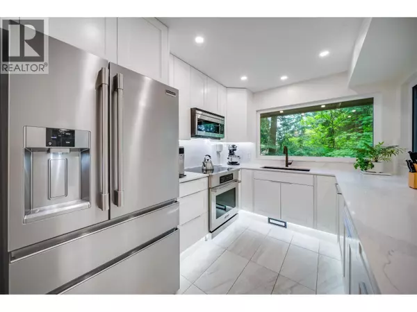 North Vancouver, BC V7K2Y5,867 FREDERICK ROAD