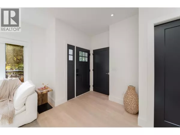 Vancouver, BC V6S1R2,3783 W 27TH AVENUE