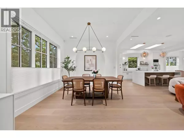 Vancouver, BC V6N2M9,3227 W 35TH AVENUE