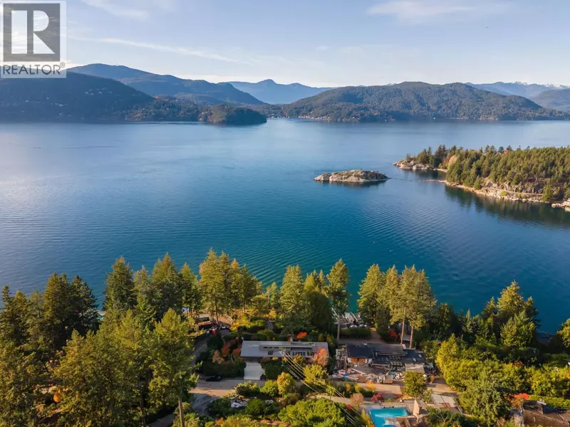 6237 ST.GEORGES CRESCENT, West Vancouver, BC V7W1Z3