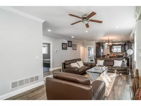 Mission, BC V4S0C7,32921 TRENHOLM AVENUE