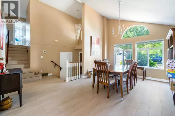 Coquitlam, BC V3B7B2,2984 LOTUS COURT