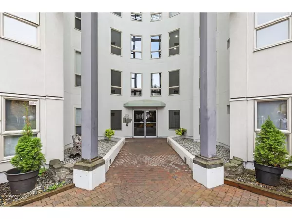 2575 WARE #208, Abbotsford, BC V2S3E2