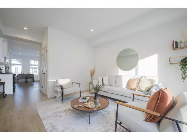 Surrey, BC V3V0H2,12770 105 AVE #6