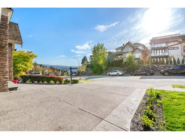 Abbotsford, BC V3G0C4,2722 EAGLE MOUNTAIN DRIVE