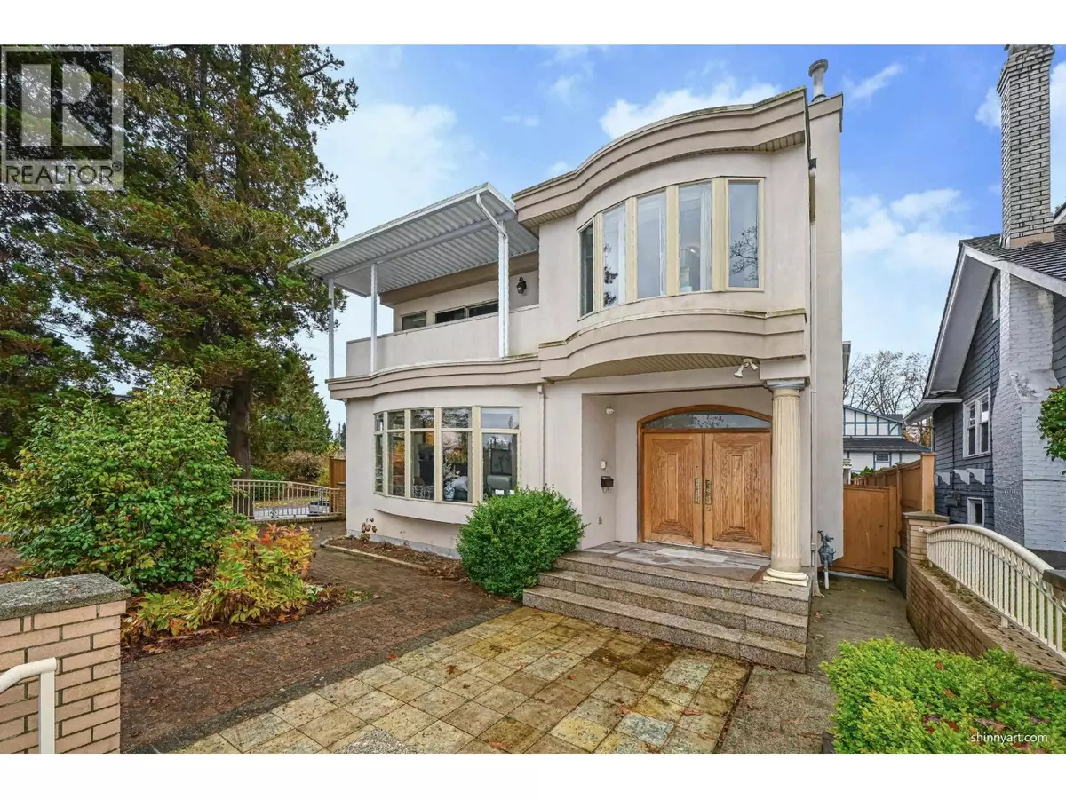 Vancouver, BC V6L1Z4,2908 W 30TH AVENUE