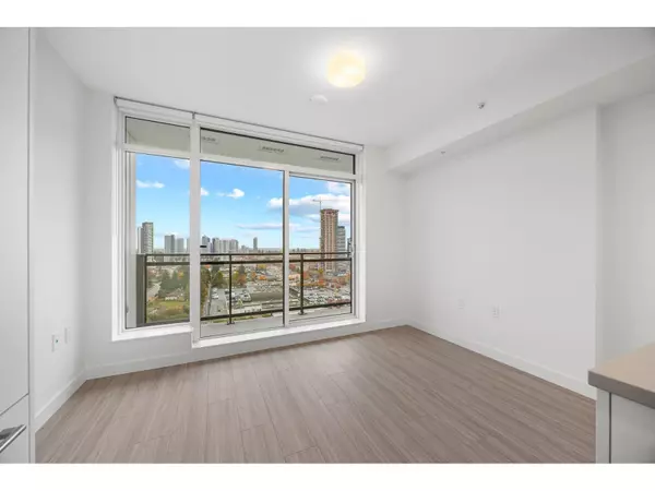 Surrey, BC V3T0X2,13675 107A AVE #1603