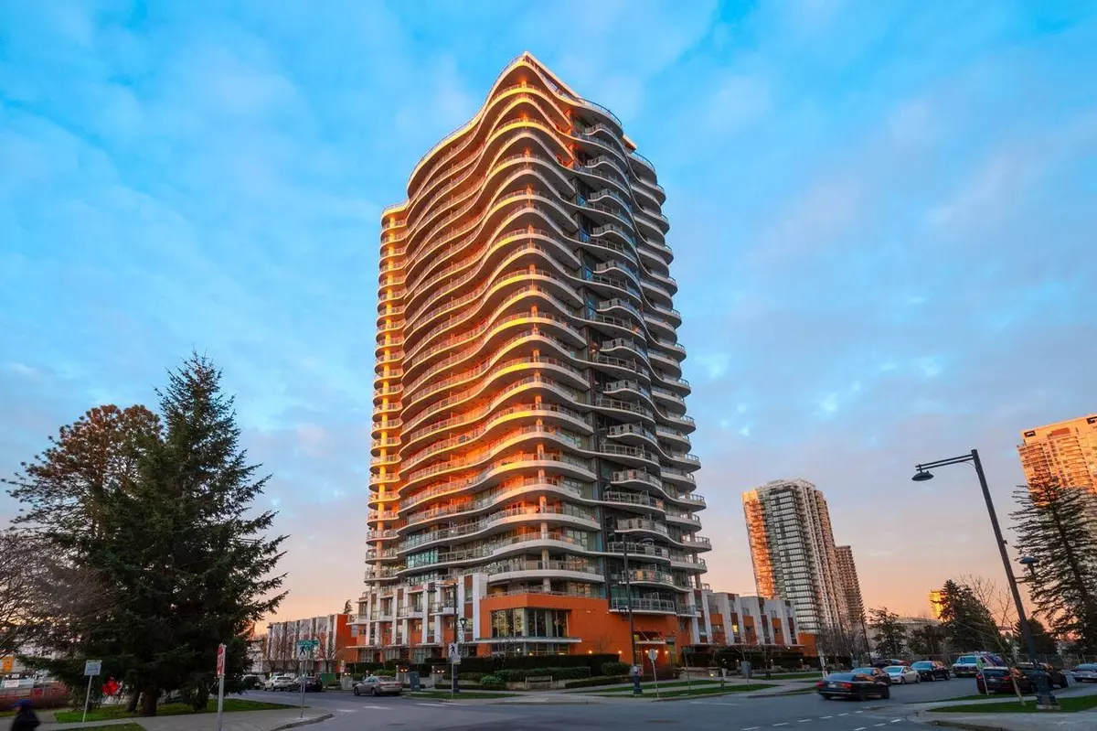 Surrey, BC V3T0K6,13303 CENTRAL AVE #2307