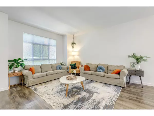 Surrey, BC V4N6R9,16433 WATSON DR #503