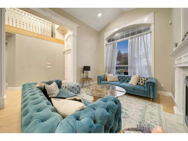 Surrey, BC V3S0X6,14958 67A AVENUE