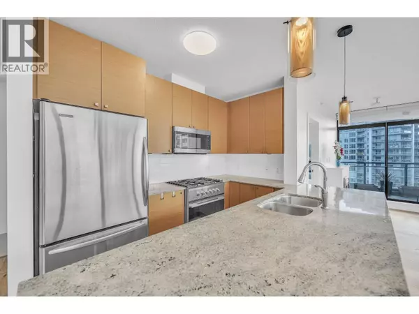 Port Moody, BC V3H0E1,400 CAPILANO RD #1904