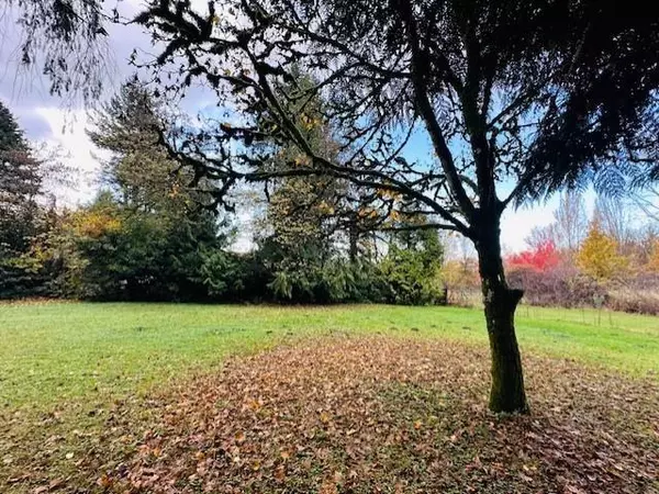 Surrey, BC V4N6C1,18351 74 AVENUE