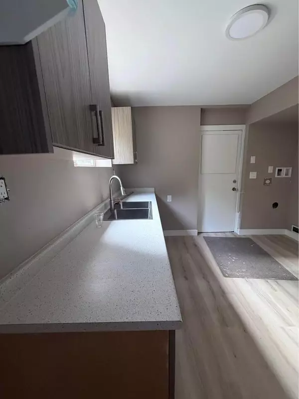 Surrey, BC V4N6C1,18351 74 AVENUE