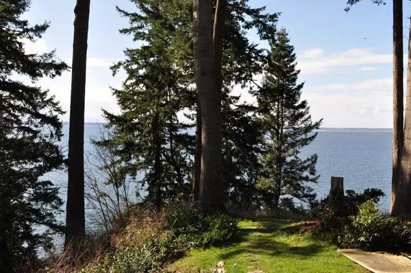 Surrey, BC V4A1K1,1523 126A STREET