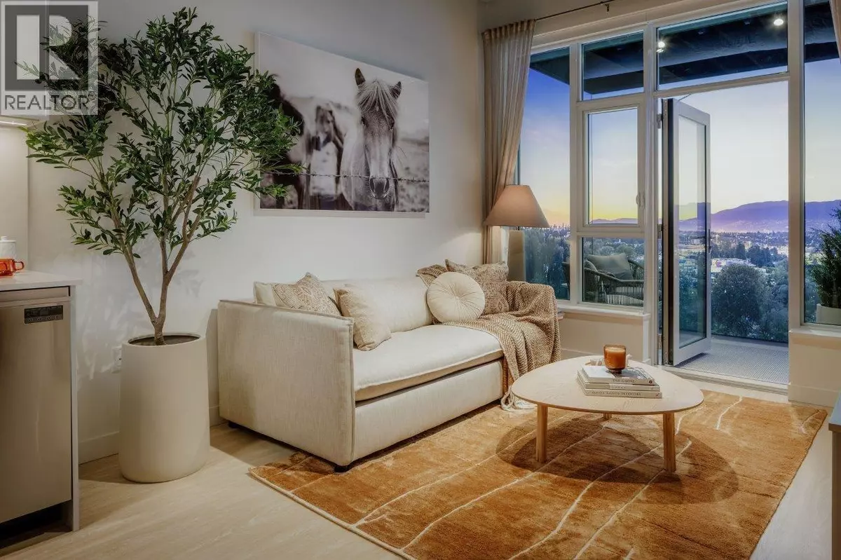 Burnaby, BC V0V0V0,3633 WILLINGDON AVE #308