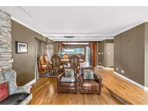 Abbotsford, BC V3G1H8,3826 OLD CLAYBURN ROAD