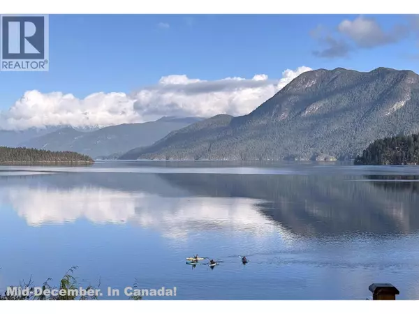 Sechelt, BC V7Z0L1,6560 N GALE AVENUE