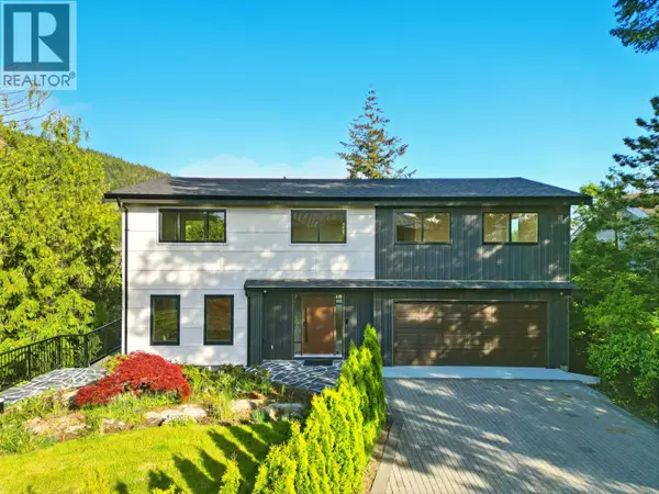 West Vancouver, BC V7W1Y2,6230 SUMMIT AVENUE