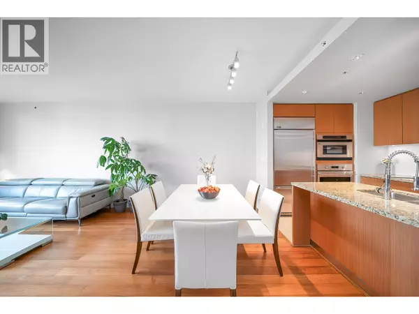 Vancouver, BC V6T0A4,6080 IONA DR #404