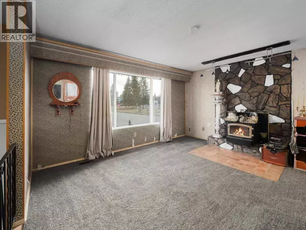 Prince George, BC V2N2P8,6922 FAIRMONT CRESCENT