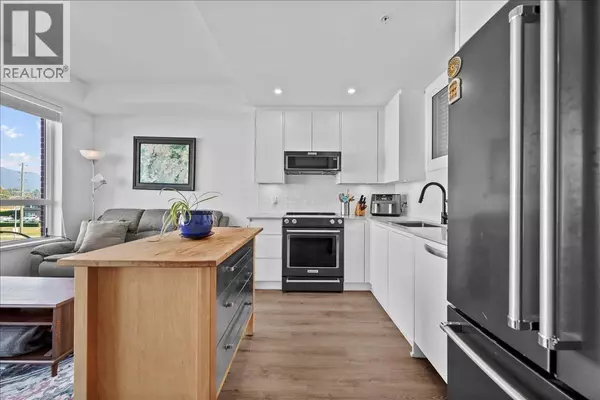 Port Coquitlam, BC V3C0S5,2180 KELLY AVE #2303