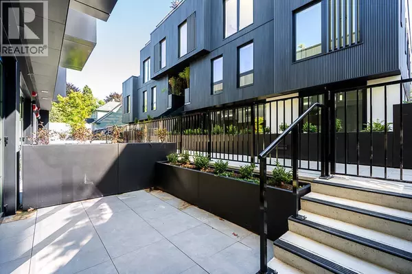 Vancouver, BC V5Z2H2,551 West 28TH AVE #107