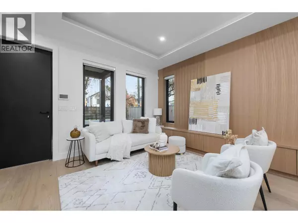 Vancouver, BC V5R3T3,4889 MOSS ST #2