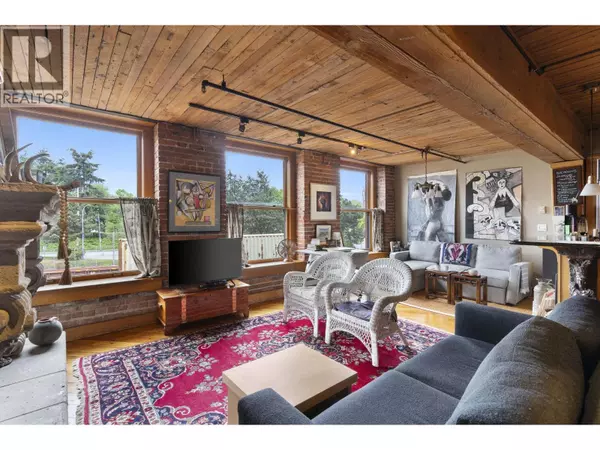 Vancouver, BC V6A1B2,41 ALEXANDER ST #301