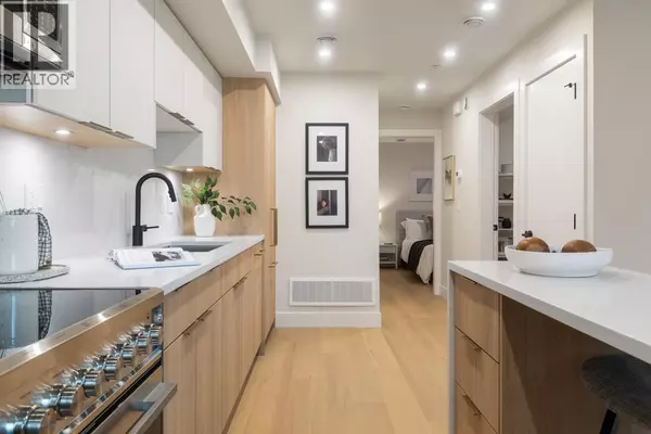 Vancouver, BC V5N4V9,1937 TEMPLETON DR #1