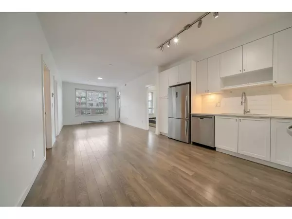 Surrey, BC V3W3E2,13628 81A AVE #317