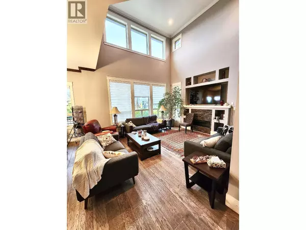 1424 DUCHESS STREET, Coquitlam, BC V3E3H2