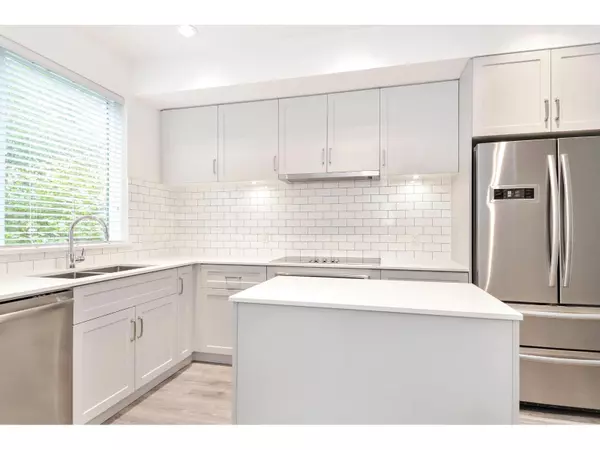 Surrey, BC V3Z0W7,15775 MOUNTAIN VIEW #28