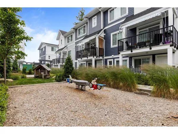 Langley, BC V2Y3S3,20321 80 AVE #44