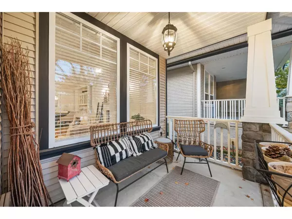 Surrey, BC V4N5K1,18955 69 AVENUE