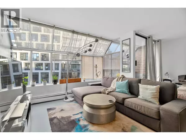 Vancouver, BC V6Z2B9,950 DRAKE ST #902