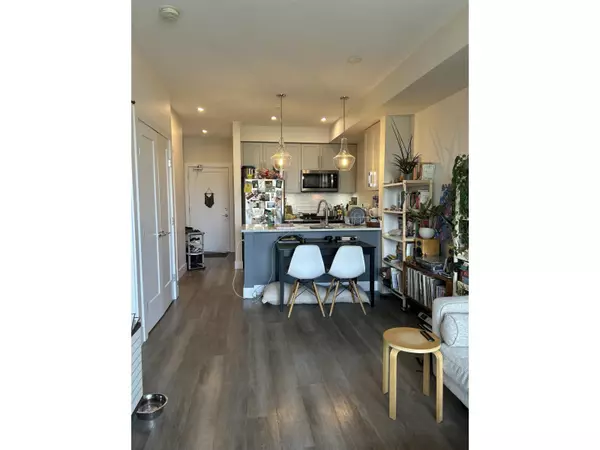 Abbotsford, BC V2S0M5,32838 VENTURA AVE #304