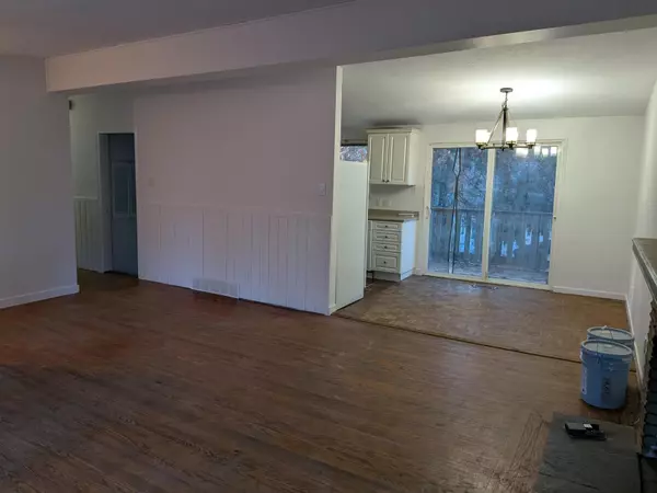 Surrey, BC V3R4Z3,11331 LOUGHREN DRIVE