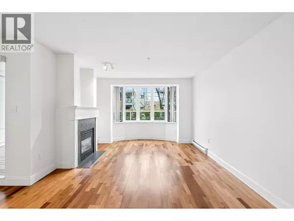 Port Moody, BC V3H5B8,220 NEWPORT DR #213