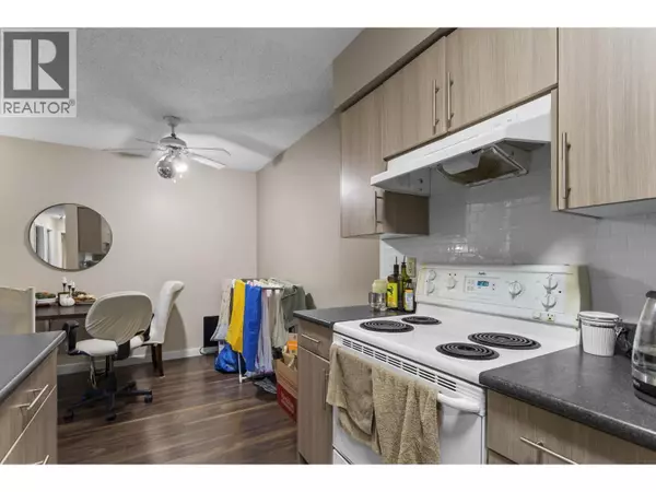 Burnaby, BC V5C5Z3,4363 HALIFAX ST #119