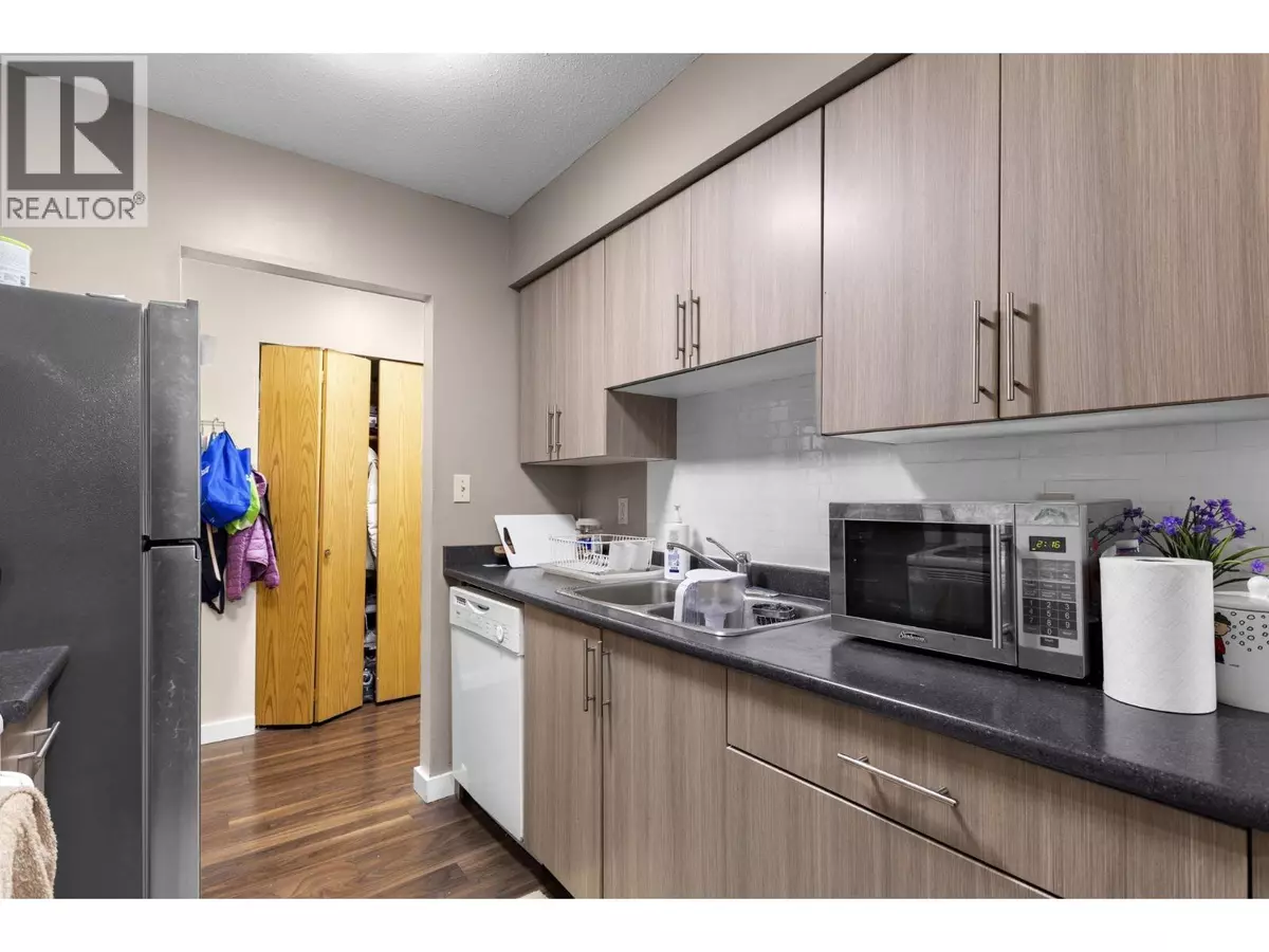 Burnaby, BC V5C5Z3,4363 HALIFAX ST #119