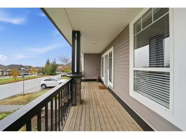 Surrey, BC V3S6M6,16459 59A AVENUE