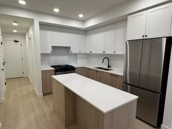 Langley, BC V2Y3Y1,19911 76 AVE #502