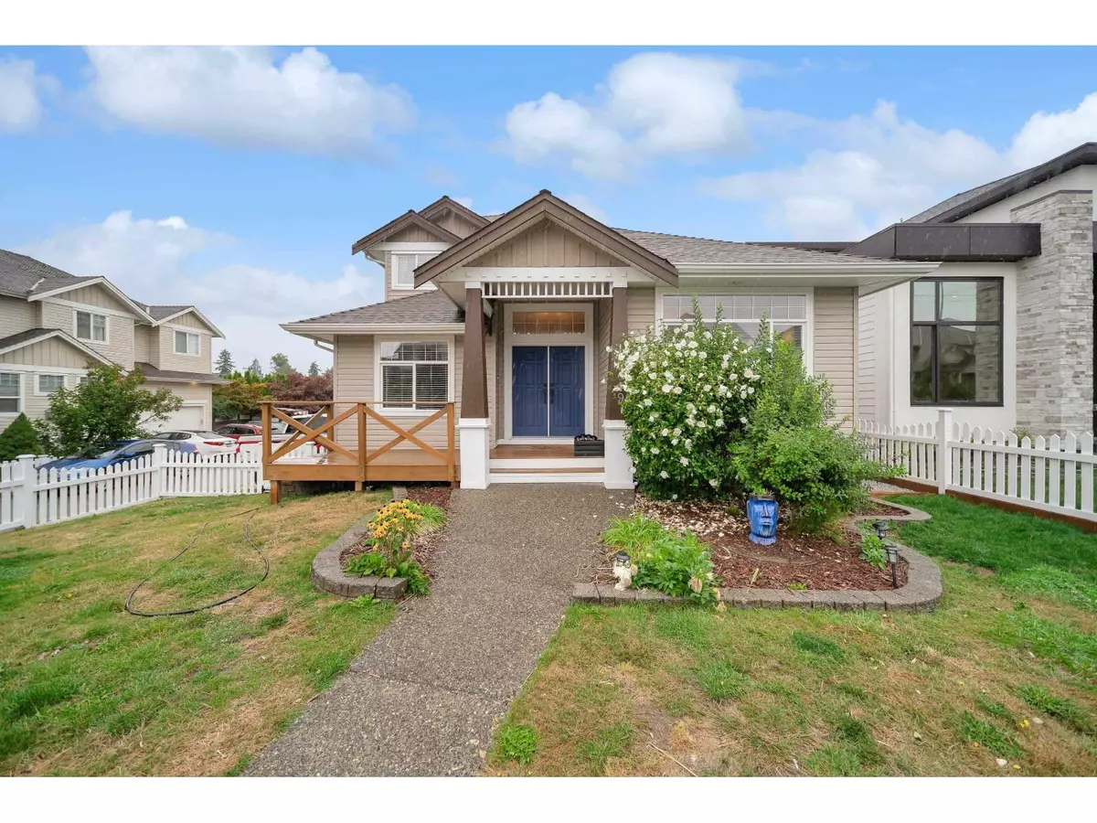 Surrey, BC V3S9H8,18419 68 AVENUE