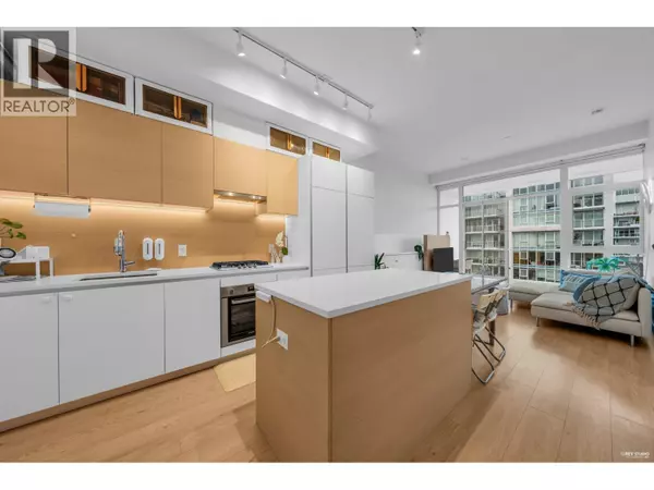 Coquitlam, BC V3J0K3,652 WHITING WAY #2809