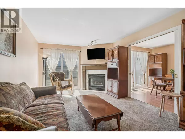 11726 225 ST #402, Maple Ridge, BC V2X6E4